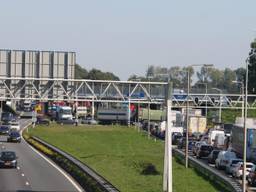 Problemen met stoplichten bij knooppunt Hooipolder. (foto: Kay Overwater/Stuve Fotografie).