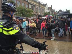 De politie moest de boel sussen. (foto: Birgit Verhoeven).