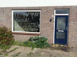 Vluchtelingenhaters in Oss bekladden en besmeuren huis vluchtelingengezin