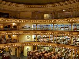 Dit is de inspiratie: El Ateneo Grand Splendid in Buenos Aires. (Foto: David Longhorn/Flickr)
