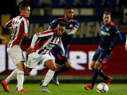 PSV en Willem II tegen elkaar (Foto: VI Images)