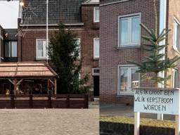 Kerststal en andere kerstboom (foto's: Kerststal Someren Dorp / Facebook)