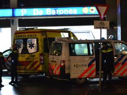 14 arrestaties en 5 gewonden na grote vechtpartij in parkeergarage Barones in Breda