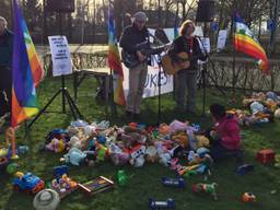 Oude tijden herleven: Demonstratie tegen kernwapens in Volkel
