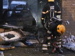 Brand in garagebox aan Kruburg in Eindhoven (Foto: Gabor Heeres / SQ Vision Mediaprodukties)