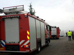 De brand zorgde voor veel rook.(Foto: Johan Bloemers/SQ Vision).