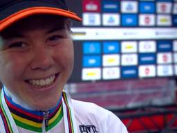 Een stralende Thalita de Jong na haar overwinning.