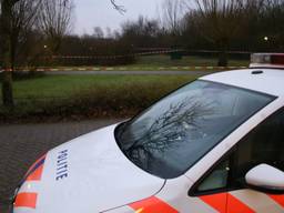 Dode vrouw gevonden in Hooidonksebeek in Nuenen. (Foto: Gabor Heeres/ SQ Vision)