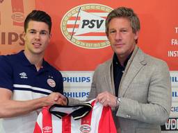 PSV presenteert Marco van Ginkel (foto: PSV Media)