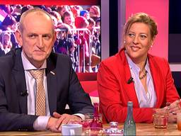 Piet Antonissen en Anna-Celeste van Krimpen te gast bij Onder ons over het Koninklijk bezoek