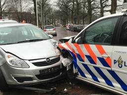 Politie zet achtervolging in in Eindhoven en rijdt verdachte daarbij klem