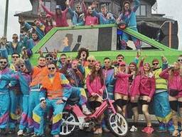 Groene Opel Manta van New Kids tijdens carnaval in Duitsland. Foto: Instagram @steffenhaars