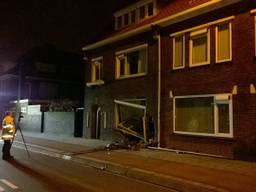 Woning flink beschadigd (foto: Bram Beenen)