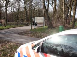 De politie bij het azc in Gilze.