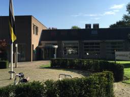 Het gemeentehuis in Nuenen (foto: Hans Janssen).