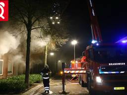 Tien huizen ontruimd bij brand in Schijndel (foto: Sander van Gils/SQ Vision)