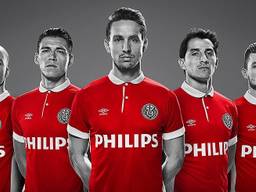 Het speciale afscheidsshirt van PSV met Philips op de borst. 