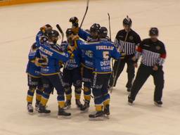 Trappers wint van Moskitos Essen. 