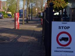 Bord tegen vrachtverkeer in Chaam.