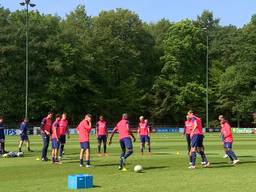 PSV trainde vandaag voor het eerst sinds de huldiging van afgelopen maandag
