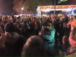 Huwelijksaanzoek op Tilburg Zingt (foto: Tilburg Zingt)