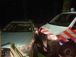 De man werd klemgereden. (foto: Facebook politie Leijdal)