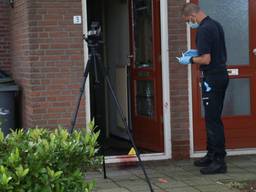 Er was veel bloed te zien rond het huis. (Foto: Marco Fotografie)