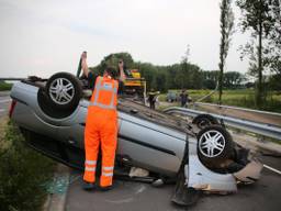 De auto raakte total loss (foto: AS Media)