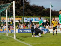 Adarabioyo scoorde in voorbereiding voor NAC (foto: Marcel van Dorst / SQ Vision)