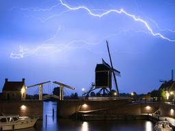 In heel de provincie zullen dinsdag flinke buien ontstaan.