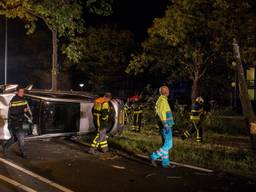 Vanwege het ongeluk werd een deel van de weg afgesoten. (Foto: Alexander Vingerhoeds/Obscura Foto)