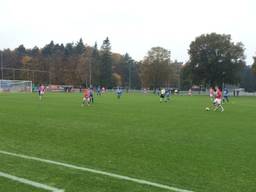 PSV oefende op De Herdgang tegen Racing Genk. (Foto: PSV/Twitter)