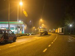 Vrachtwagenchauffeur beroofd van lading merkkleding op parkeerplaats aan A58 bij Rucphen