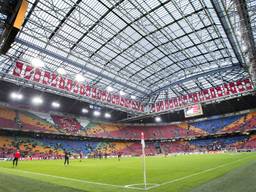 NAC speelt tegen Jong Ajax in een vrijwel lege ArenA en daar zijn supporters niet blij mee