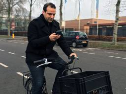 Appen op de fiets heeft al 21 bekeuringen opgeleverd in Oost-Brabant (Archieffoto).