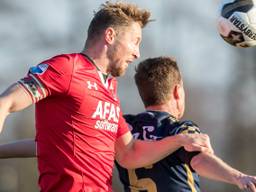 Ossenaar Rens van Eijden (28) speelde met Jong AZ tegen Kozakken Boys (foto: OrangePictures).