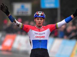 Mathieu van der Poel is samen met Wout van Aert favoriet op het WK (foto: VI Images).