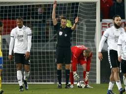 Pol van Boekel annuleerde de penalty (Foto:VI Images)