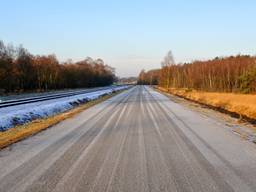KNMI waarschuwt vanaf middernacht voor gladheid door sneeuw. (Archieffoto: Ben Saanen)
