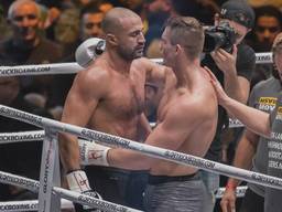 Badr Hari en Rico Verhoeven na het vorige gevecht (foto: VI Images).