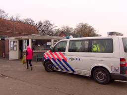 De eigenaar van Fort Oranje legt de politie een gebiedsverbod op