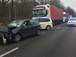 De weg werd afgesloten. (Foto: Bart Meesters/Meesters Multi Media)