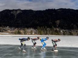 Crispijn Ariëns in de kopgroep van vier op de Weissensee (foto: ANP).