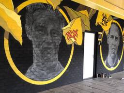 Graffiti bij B-side.
