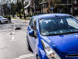 De bestuurster van de auto raakte niet gewond. (Foto: Sem van Rijssel)