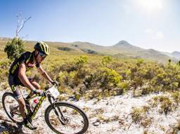 Michiel van der Heijden tijdens de Cape Epic (foto: Hoshi Yoshima / Scott-Scram)