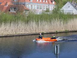 Een beeld van de zoektocht (foto: Hans van Hamersveld). 