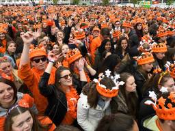 Veel jongeren altijd tijdens de Koningsdag in Breda (foto: Erald van der Aa).