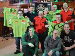 De G-darters genoten van het bezoek aan Van Gerwen. (Foto: Richard van Dijk/Baalderborg Groep)