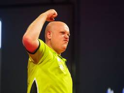 Michael van Gerwen is lekker bezig (foto: VI Images)